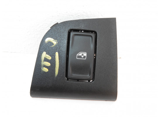 Ovládání - spínač pro elektrické ovládání okna spolujezdce s rámečkem Škoda Octavia III 3 5E 5E0959855A 5E0867186