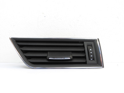 Průduch ventilace pravý přední - spolujezdce, chrom Škoda Superb III 3 3V 3V0819702C
