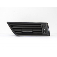 Průduch ventilace pravý přední - spolujezdce, černý Škoda Superb III 3 3V 3V0819702E