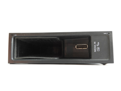 Multimedia interface box Škoda Fabia II 5J, Roomster, Octavia II 2 1Z, Superb II 3T, Yeti, Volkswagen Golf VI 6 5K, Polo 6R, Tiguan 5N, Seat Leon 5P 5N0035341C + 5N0035342B