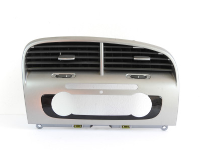 Průduchy ventilace středové a rámeček Seat Altea po faceliftu 5P1857060L 5P1819110 