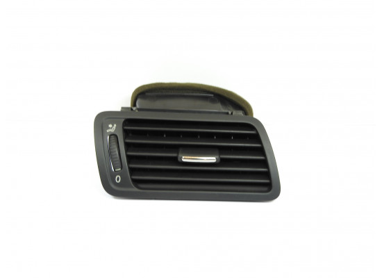 Průduch ventilace pravý Volkswagen Passat B6 3C 3C1819702E