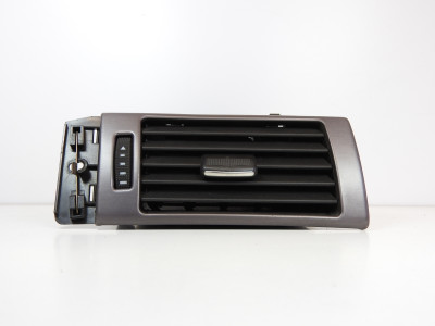 Průduch ventilace pravý přední - spolujezdce  Audi A6 4B 4B1820902