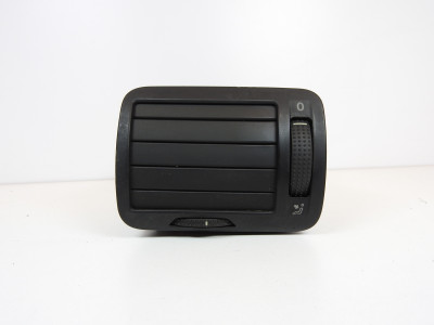 Průduch ventilace levý přední – strana řidiče Volkswagen Passat B5 3B 3B0819703B