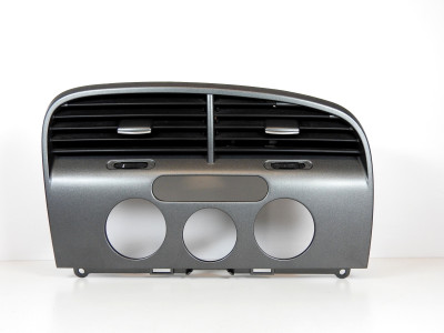 Průduchy ventilace středové a rámeček tmavě šedý Seat Altea 5P1819110F