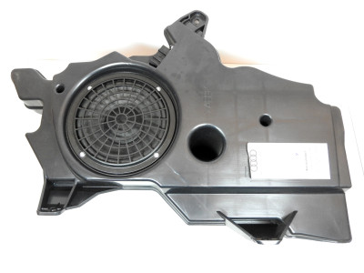 Subwoofer  Audi A3 8P 8P3035382