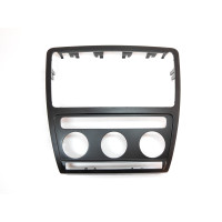 Rámeček rádia a ovládání klimatizace, krytka spínače topení černá Škoda Octavia II 2 1Z  1Z0858069A