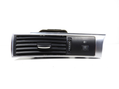 Průduch ventilace levý přední – strana řidiče Audi A6 4F 4F1820901D