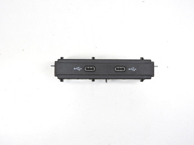 Konektory USB Škoda, Volkswagen, Seat 5NA035736
