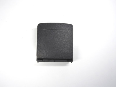 Držák nápojů do loketní opěrky Volkswagen Jetta 1K 1K0862532F 1K0862533G 1K5862533B
