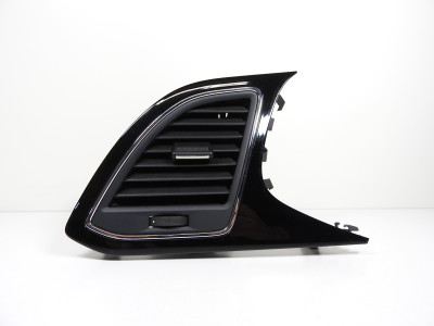 Průduch ventilace levý přední - strana řidiče černý Seat Leon 5F 5F1820901D