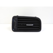 Průduch ventilace pravý - spolujezdce Volkswagen Jetta 5C6819704