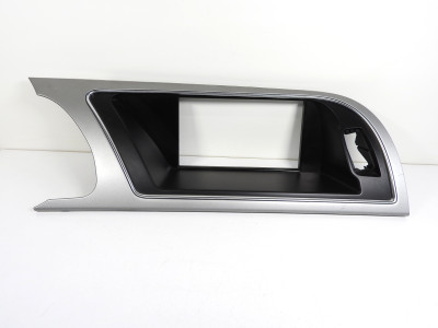 Rámeček budíků a rádia Audi A5 8T1857186F