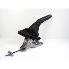 Páka ruční brzdy s koženou rukojetí, s manžetou, červené prošití Seat Leon 5F 5F0711301N 5F0711457