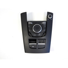 Tlačítka do středového panelu Audi A3 8V 8V0919614P 8V1927225A stav!