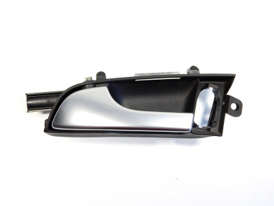 Vnitřní klika levých předních dveří Audi A3 8P 8P3867019A