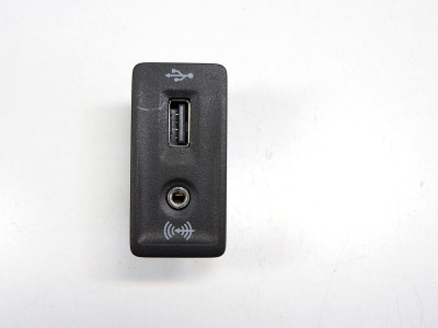 USB, AUX vstup 5G0035222 5Q0035724