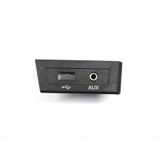 Krytka se vstupem AUX 5Q0035724 5JB035727