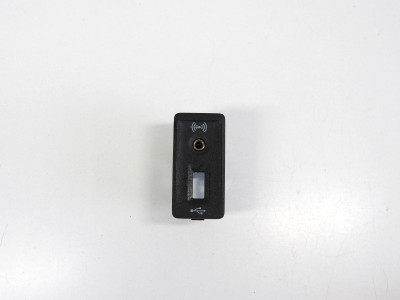 Vstup AUX 5G0035222E 5Q0035724