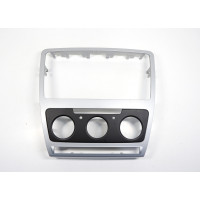 Rámeček rádia a ovládání klimatizace, krytka spínače topení stříbrná Škoda Octavia II 2 1Z 1Z0858069BD