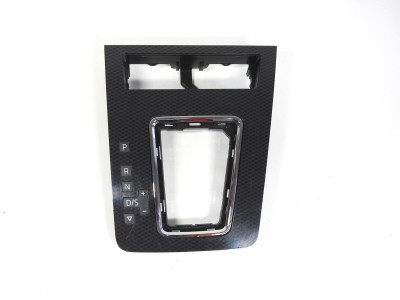 Rámeček řadící páky pro automatickou převodovku dekor carbon Škoda Octavia III 3 5E 5E1713203P