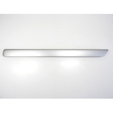 Lišta ozdobná na palubní desku Volkswagen Golf VI 6 5K 5K1858415B dekor šedý proužek