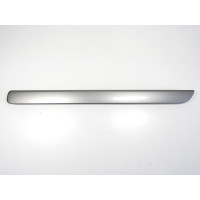 Lišta ozdobná na palubní desku Volkswagen Golf VI 6 5K 5K1858415B šedá