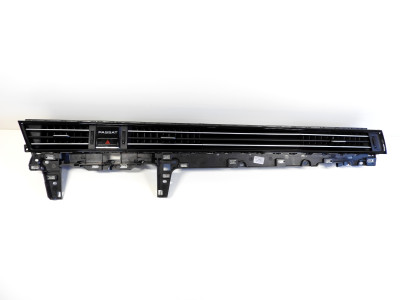 Průduchy ventilace středové, pravý průduch, panel palubní desky Volkswagen Passat B8 3G 3G1858416M