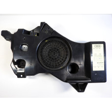 Subwoofer  Audi A3 8P 8P4035382
