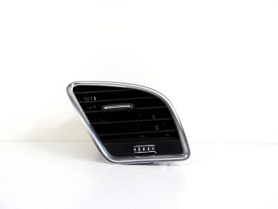 Průduch ventilace pravý přední - spolujezdce  Audi A4 8K 8T1820902F