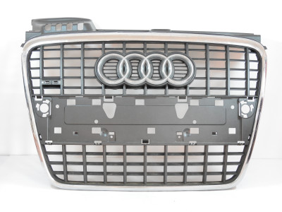 Maska s mřížkou, se znakem Audi A4 8E 8E0853651M
