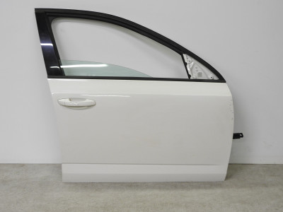 Dveře pravé přední Škoda Octavia III 3 5E 5E0831312 5E0831052