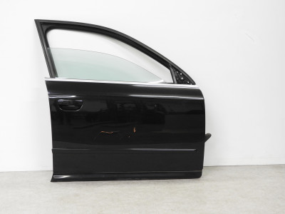 Dveře pravé přední Audi A4 8E 8E0831052