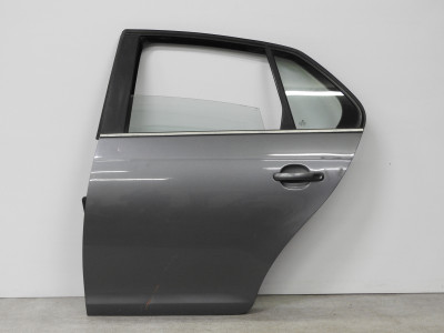 Dveře levé zadní Volkswagen Jetta 1K5833311