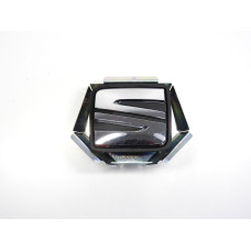 Znak zadní s mikrospínačem otevření víka kufru Seat Leon 5F 5F0827565D