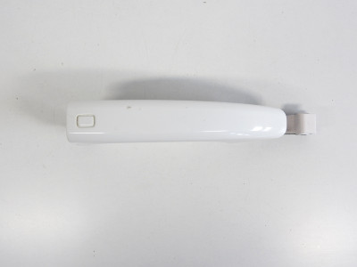 Klika levých předních dveří s kessy Audi A5 8T 8T0837205A