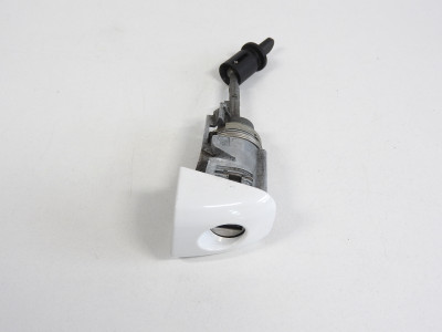 Krytka vnější kliky se zámkem Audi A5 8T 8T0837879 8T8837167