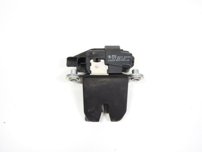 Zámek pátých dveří - víka kufru  s krytem zámku Škoda Roomster 5J0827501D