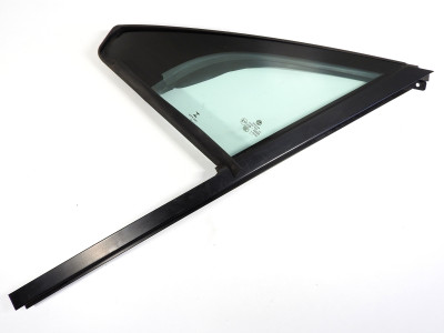 Sklo boční pevné Volkswagen Touareg 760845113D