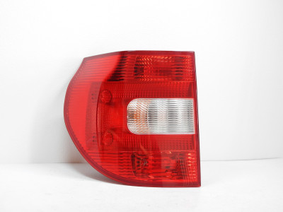 Světlo levé zadní včetně nosiče žárovek Škoda Yeti 5L 5L0945111, 5L0945095