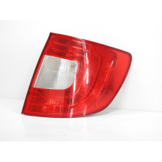 Světlo pravé zadní včetně nosiče žárovek Škoda Superb II 2 3T combi 3T9945096