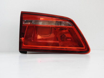 Světlo levé zadní včetně nosiče žárovek Volkswagen Golf Sportsvan 510945093K