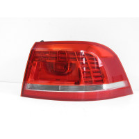 Světlo pravé zadní včetně nosiče žárovek Volkswagen Passat B7 variant combi 3AF945208B