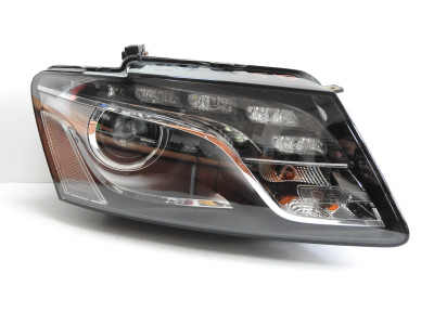 Světlo pravé přední xenon Audi Q5 8R 8R0941004AJ