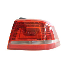 Světlo pravé zadní včetně nosiče žárovek Volkswagen Passat B7 3AA 3AE945208B