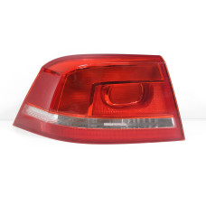 Světlo levé zadní včetně nosiče žárovek Volkswagen Passat B7 3AA 3AE945095C