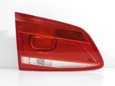 Světlo levé zadní vnitřní Volkswagen Passat B7 3AA combi 3AF945093J