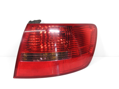 Světlo pravé zadní Audi A6 4F combi