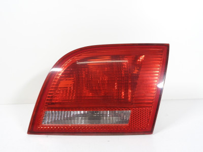 Světlo pravé zadní vnitřní včetně nosiče žárovek Audi A3 8P 8P4945094B