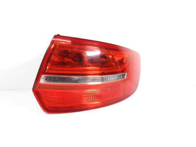 Světlo pravé zadní včetně nosiče žárovek Audi A3 8P 8P4945096E